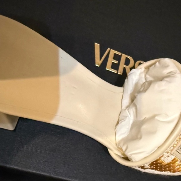 New (Authentic) Versace Cream and Gold Mules US 6.5 - Picture 4 of 11